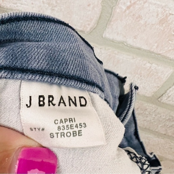 J Brand Capri Skinny Jeans in Strobe Wash Size 25 - Picture 10 of 12